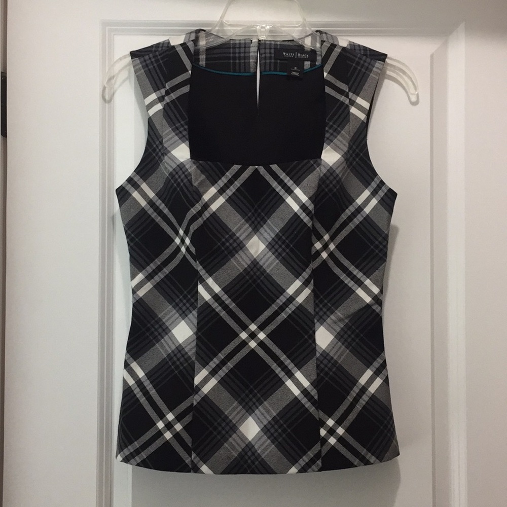 White House Black Market size 0 Flattering Top